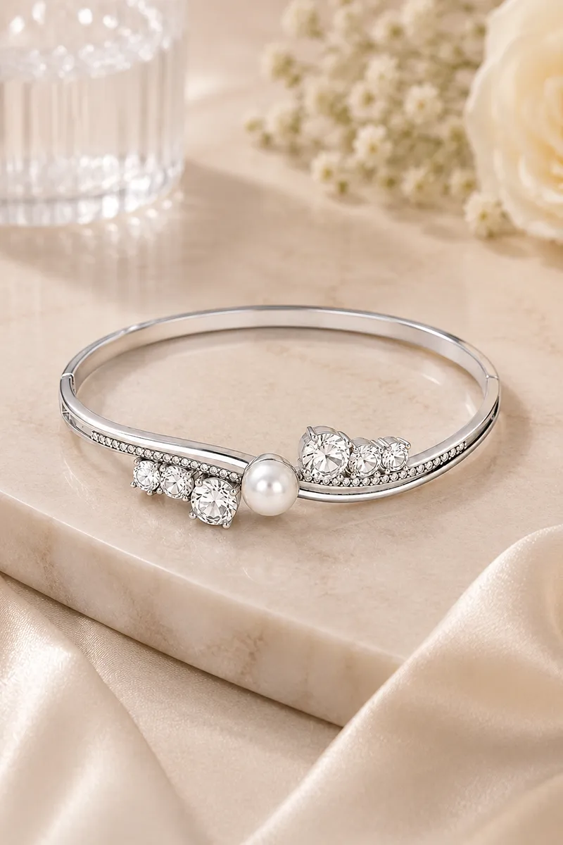 Silver Plated White Zircon and Pearls Bracelet