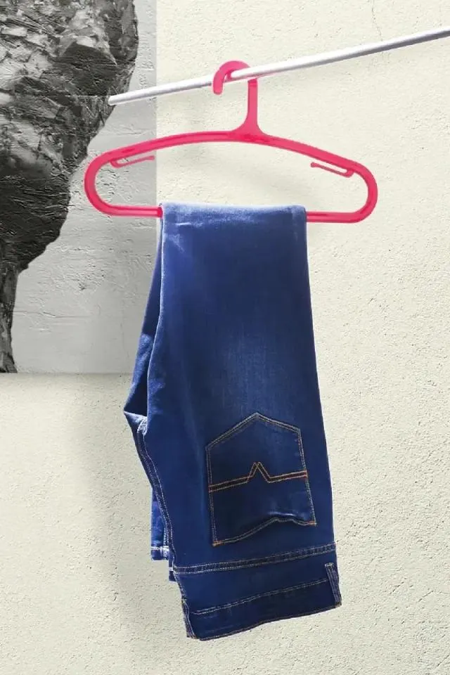 Happy to Hang Plastic Denimation Cloth Hanger Set - 6 Pcs 012357PLARED&BLU