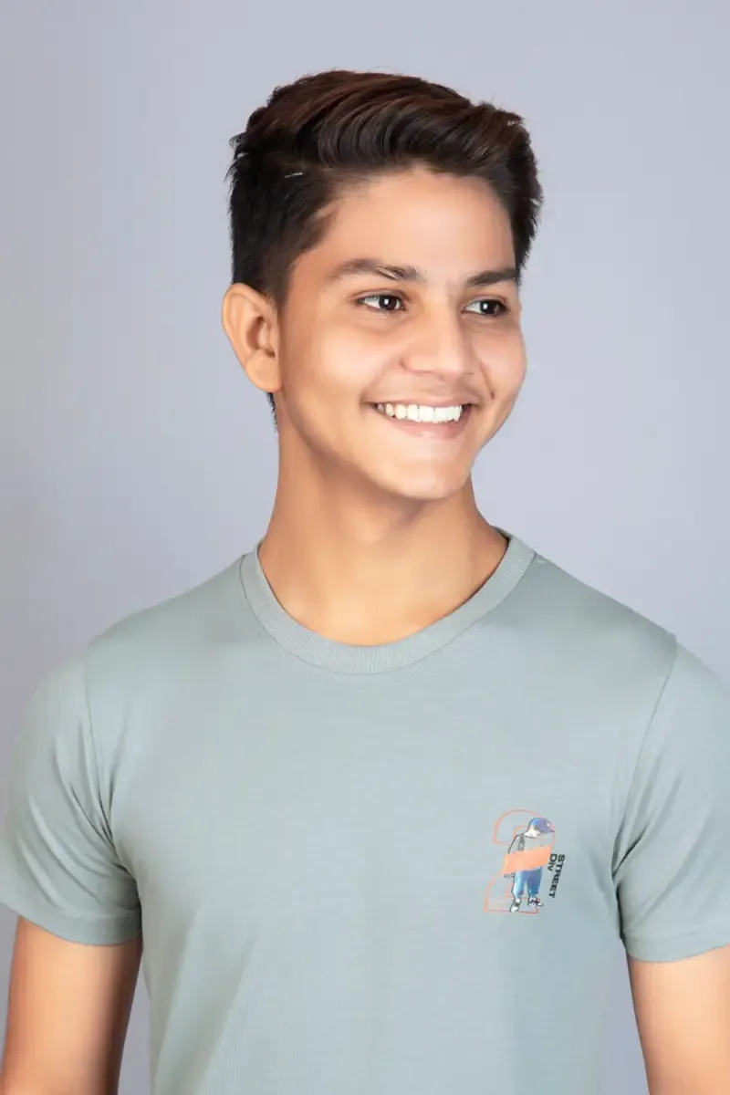 Boy's Cotton Solid T-shirt