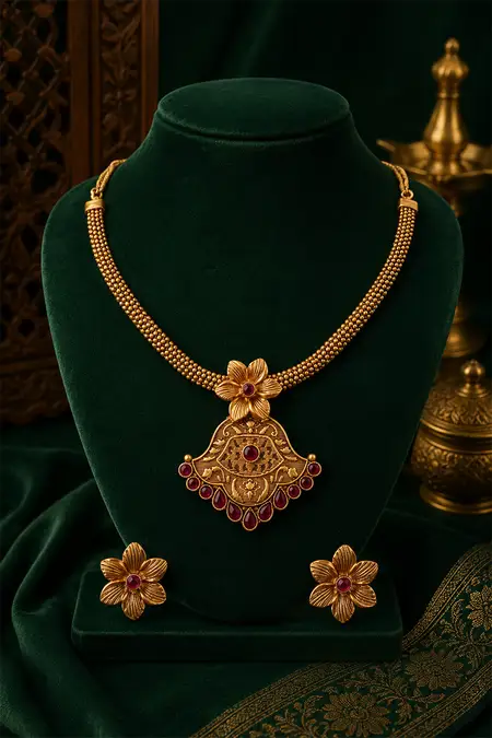 Antique Floral Design Necklace Set for Women