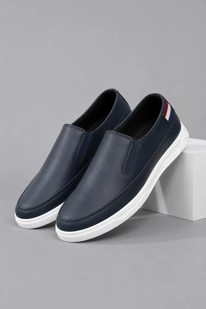 Solid Slip-on Casual Shoes for Men