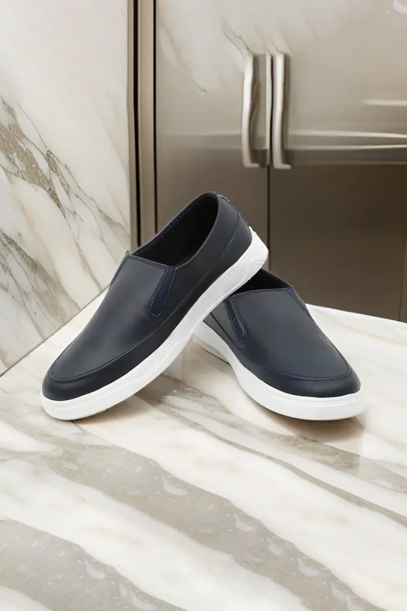 Solid Slip-on Casual Shoes for Men 01472810BLU