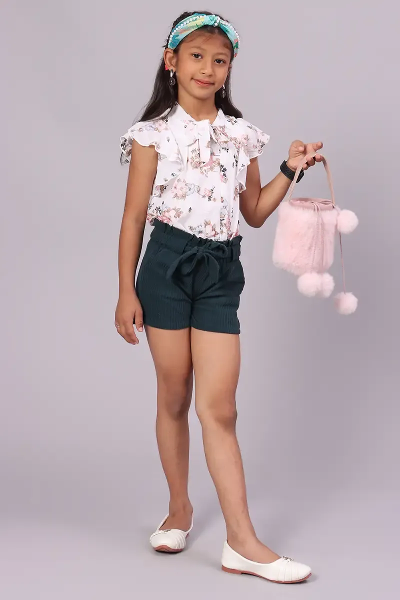 Girl's Corduroy Solid Shorts (4 - 17 Yrs) 014879DARGRE161YRS