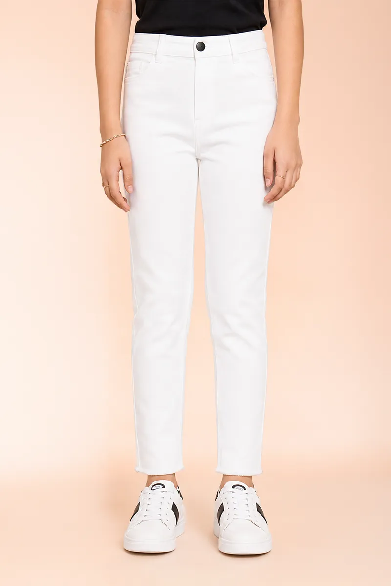 Girl's Denim Solid Stretchable Jeans 01802378YRSWHI