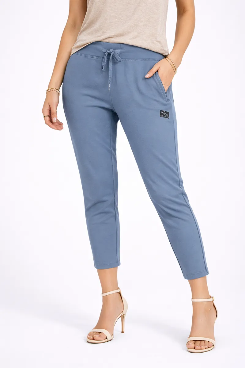 Cotton Lycra Blend Solid Capri for Women