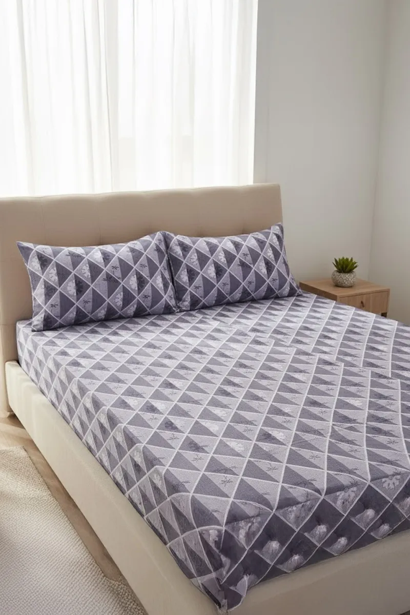 Cotton Fitted Double Size Bedsheet with 2 Pillow Covers, Printed - 3 Pcs (Pratica) 024444DOUGRE2
