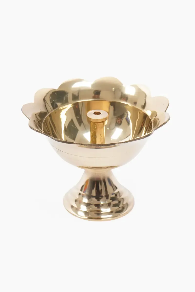 Brass Nanda Vilakku, Gold - 8cm