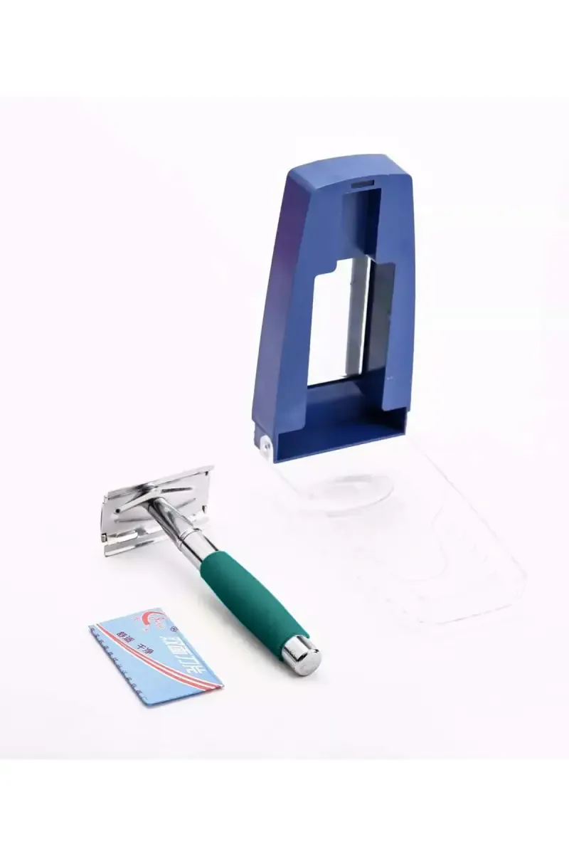 Classic Shaver with Stainless Steel Blade (Green) - Pack of 1