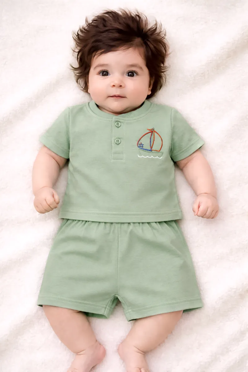 Embroidered Top and Shorts Set for Babies - Green