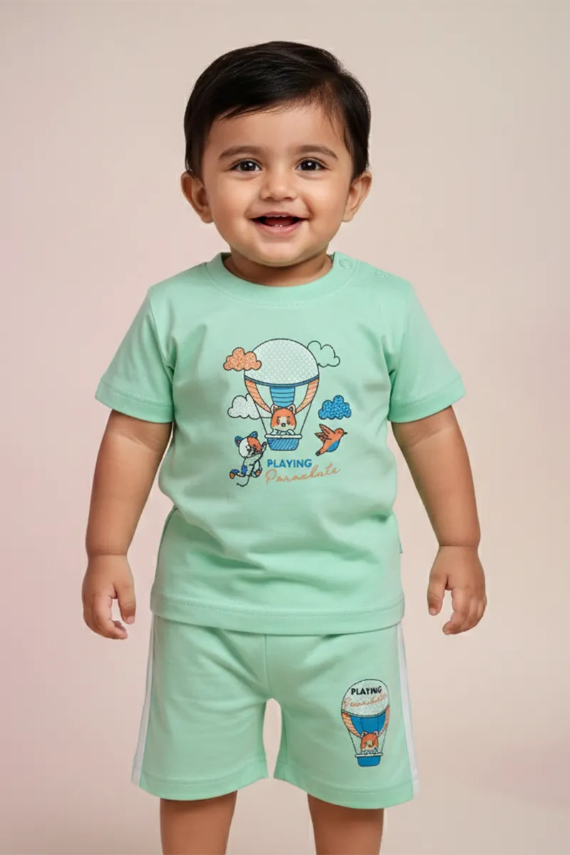 Printed T-Shirt and Shorts for Babies - Light Green