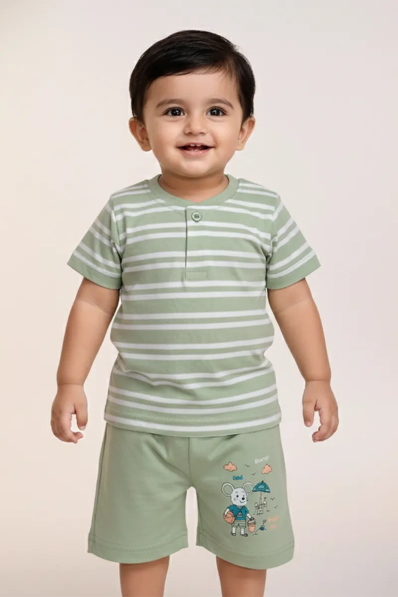Cotton T-Shirt and Shorts for Babies - Green