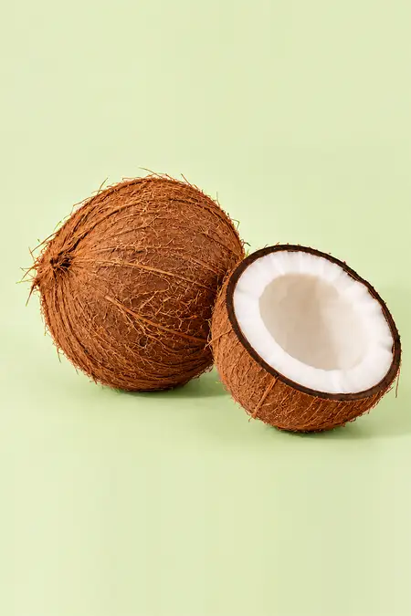 Fresh Coconut (450g - 500g) - 1 Pcs