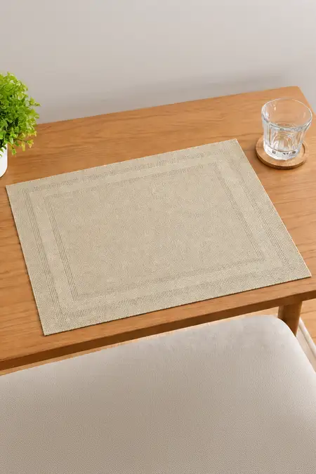 Plastic Dining Table Mat - 45 x 30 Cm