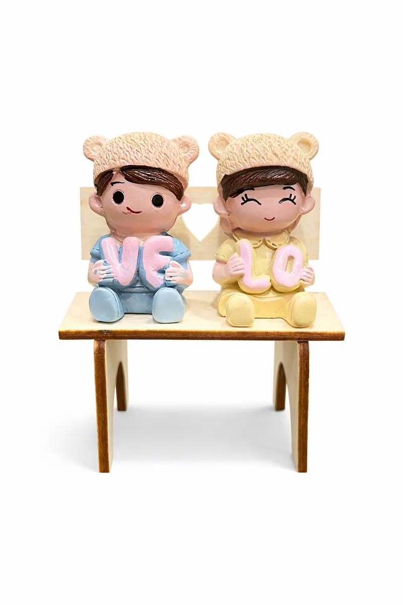 Wood & Resin Couple On Bench Decorative Showpiece Statue - Love Hold